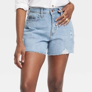 Universal Thread. Size 2. Denim Boyfriend Shorts